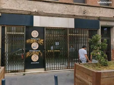 a vendre murs commerciaux rue matabiau local de 70 m2