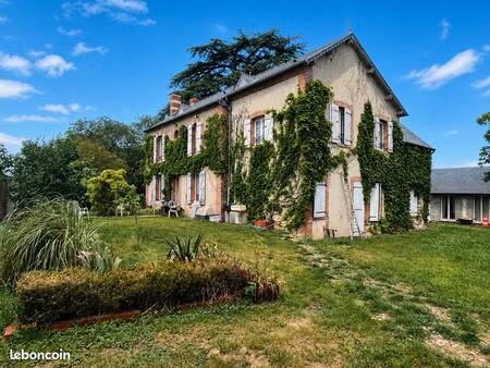 propriété 7 pièces 220 m²