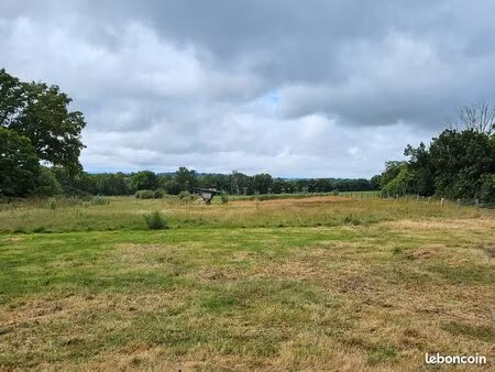 hangar 250m² sur terrain 5500m²
