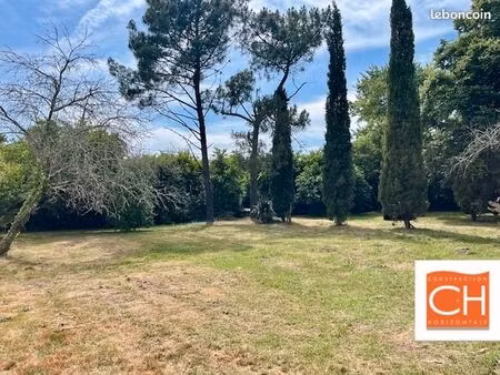 terrain 300 m² libourne