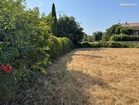 terrain viabilisé hors lotissement libre de constructeur - 400m²