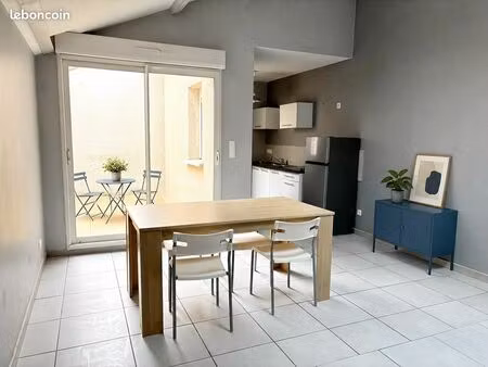 grand f2 terrasse parking proche gare