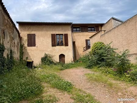 immeuble 8 pièces 150 m²