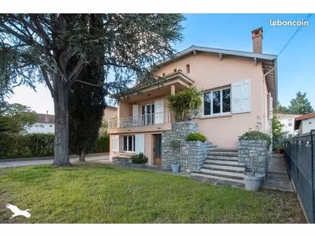 maison 5 pièces 176 m²
