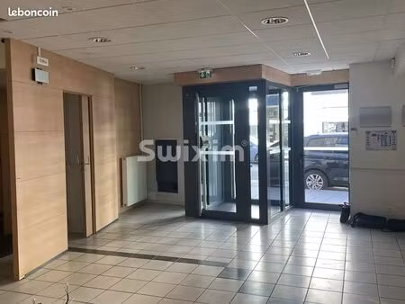 local commercial 151 m² champagnole
