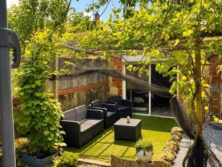 charmante maison en pierre avec jardin – gare et écoles à pied