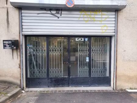 vend local commercial