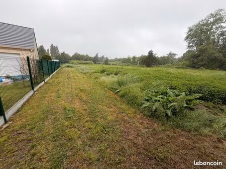 terrain de 1 454 m² constructible – libre constructeur – proche accès autoroute