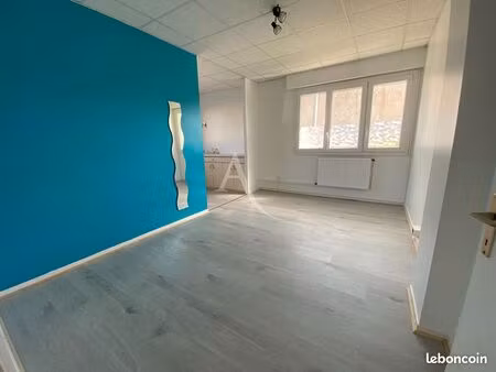 immeuble 9 pièces 180 m²