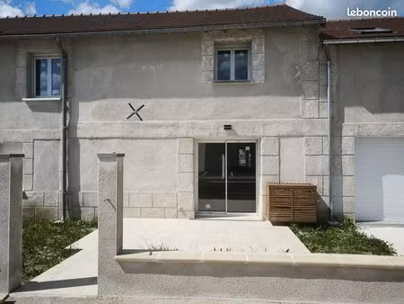 ? maison de ville 92 m² – rénovée à neuf – mont-près-chambord