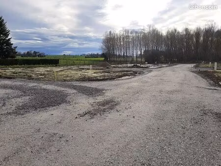 terrain 700 m² hagetmau