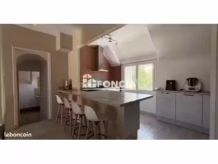 saint ay - appartement t3 de 54 m2 avec jardin/cour