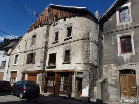maison avec garage + local professionnel possible