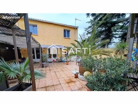 château 5 pièces 210 m²