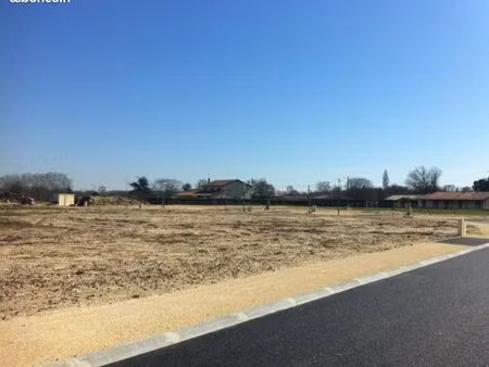 terrain 500 m² leognan