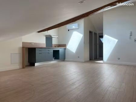 appartement t3 vide en centre-ville