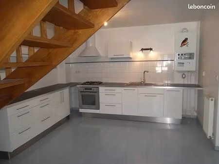 particulier loue grand appartement de type t6