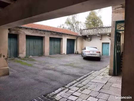 unique... garage dans cour interieure rue bonnardel