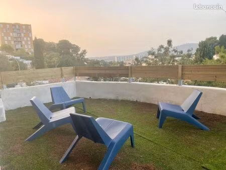 maison toit terrasse jardin