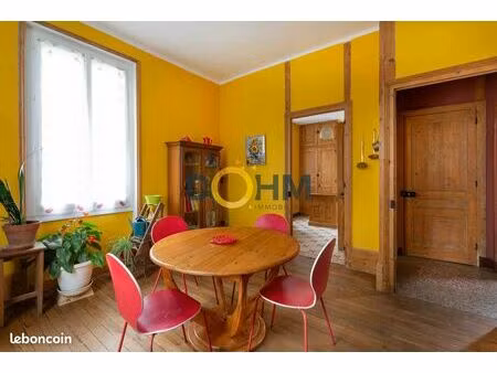 propriété 8 pièces 141 m²