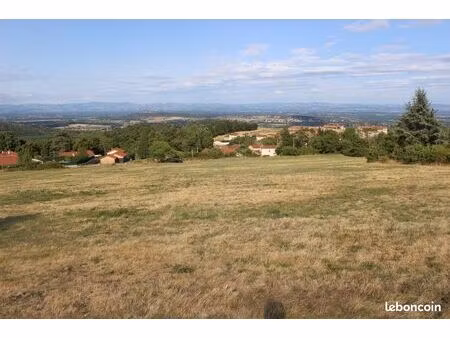 beau terrain constructible à saisir