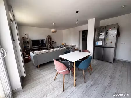 appartement 3 pièces - 2 balcons - sans travaux