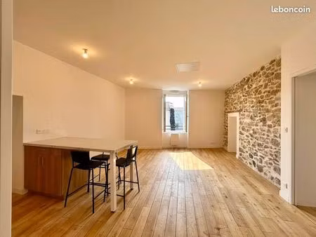 appartement de charme - 62m2 - clisson centre