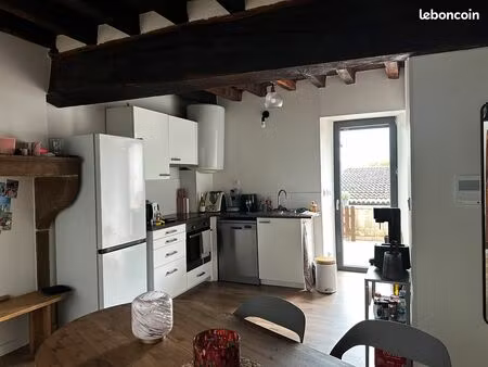 à louer  beau t3 en duplex entièrement meublé