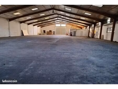 local et hangar