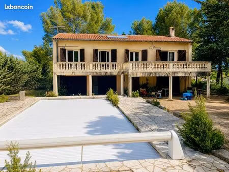 maison 5 pièces 200 m²