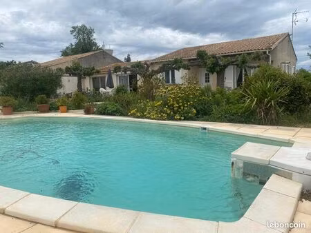 villa avec piscine à st-christol