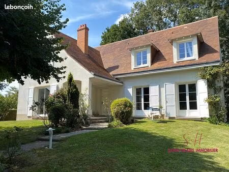 propriété 8 pièces 214 m²