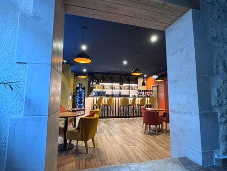 café  bar  cave avec licence iv