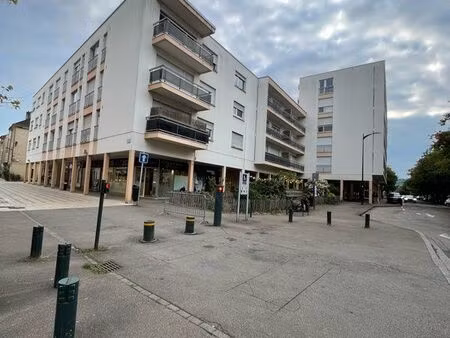 garage fermé 2 voitures à louer – centre-ville de thionville  proche gare