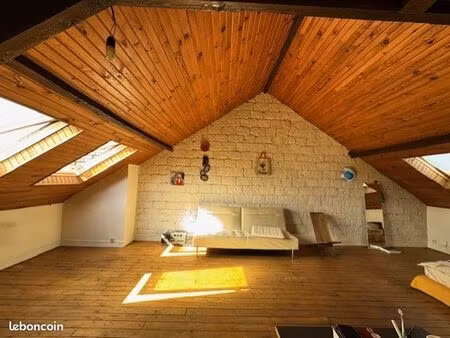 studio 1 pièce 33 m²
