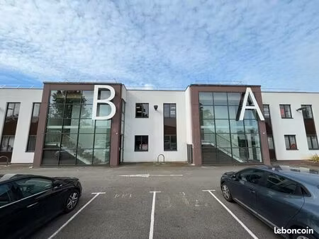 bureaux 60 m² cesson sevigne