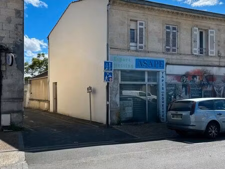 maison de ville en pierre avec jardin et garage – 298 000
