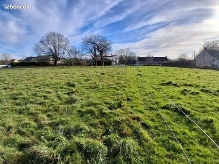 terrain constructible béganne 810m²