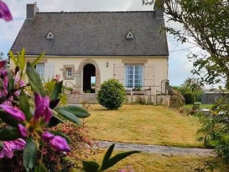 maison de 123 m² habitable avec terrain arboré