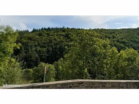 terrain 1 228 m² avec vue dominante sur rivière
