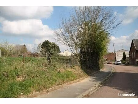 terrain 1 000 m² caudry