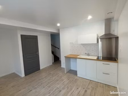 location appartement en duplex 2 pièces 40 m2 500 mensuel