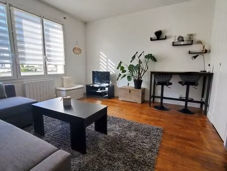 t1 bis 28 m² lorient – entièrement meublé – calme  proche centre