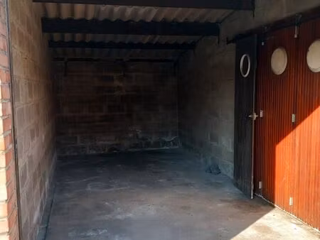 a vendre garage. grande synthe. rue pierre loti