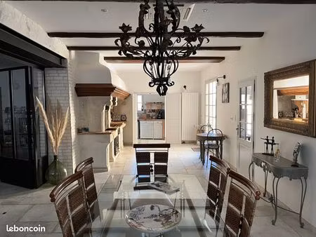 maison 11 pièces 342 m2
