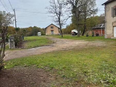 maison avec terrain de 5400m2 plus un dépôt