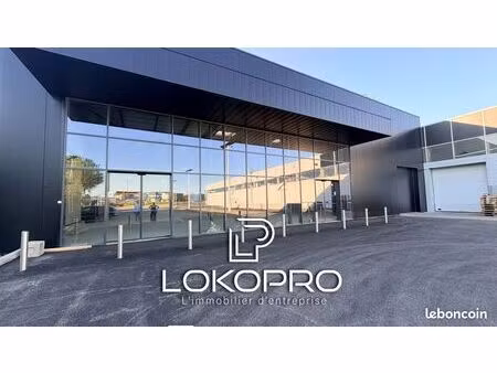 local commercial 1000 m² cholet