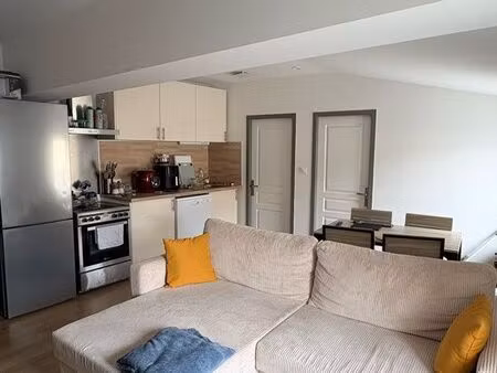 à louer maison t2 avec cour privative et parking