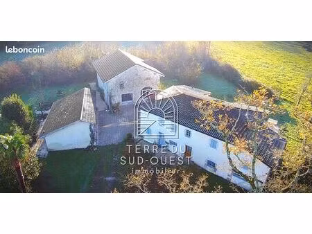 maison 9 pièces 300 m²