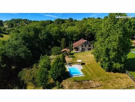 propriété 8 pièces 349 m²